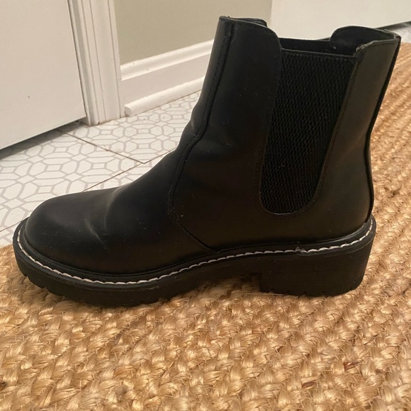 Forever 21 Black Chunky High Ankle Boots Size 8W - Picture 6 of 10
